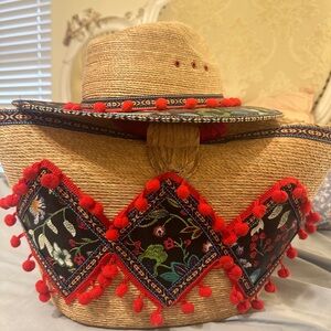 Both come together!! Very cute for the beach. Brand new